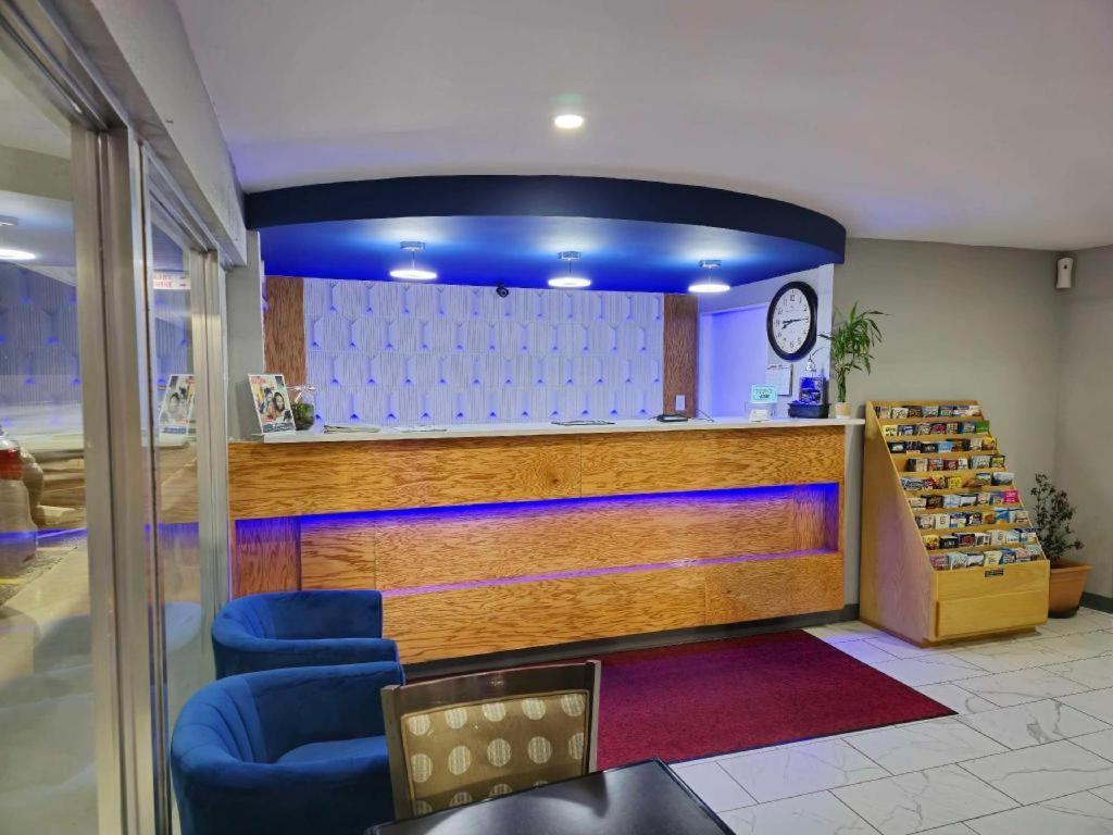 Americas Best Value Inn Elizabethtown Exterior foto